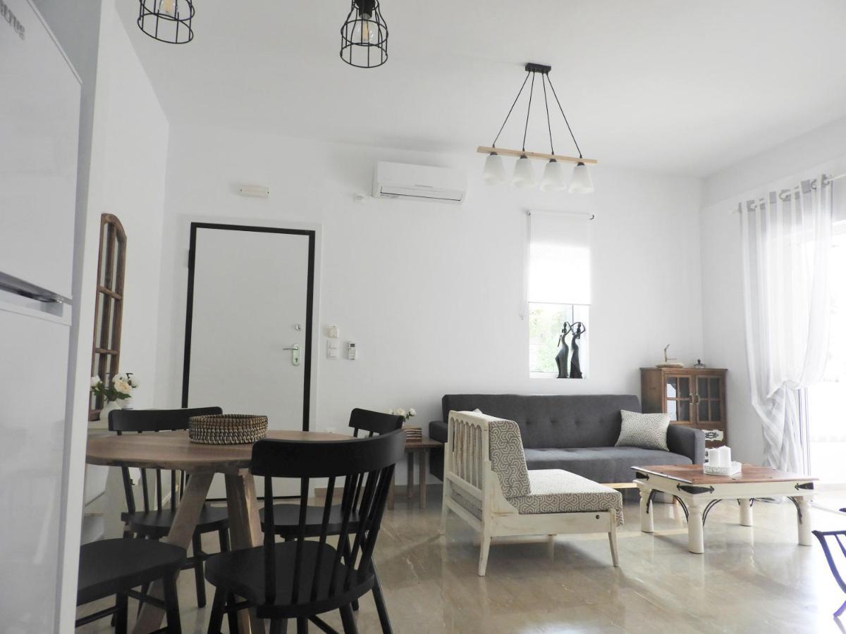 Sgs Luxury Apartments Ксилокастро Экстерьер фото